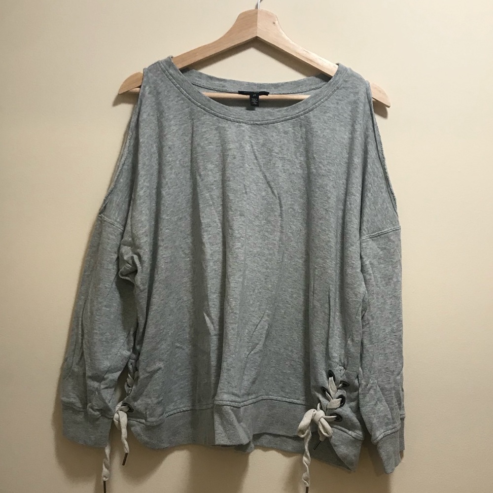 Jessica Simpson Gray Cold Shoulder Sweatshirt